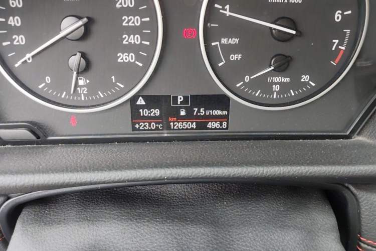 Used BMW 2 Series Gran Tourer 2015 218i Sports Design Package Odometer Close Up