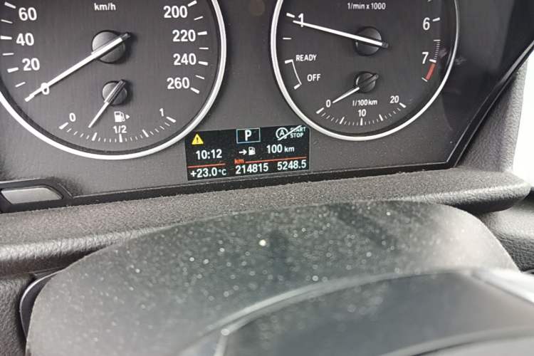 Used BMW 2 Series Gran Tourer 2015 218i Leading Model Odometer Close Up