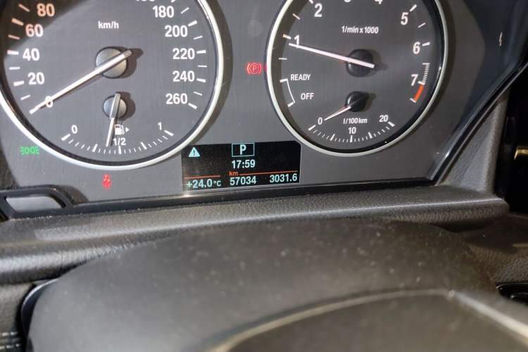 Used BMW 2 Series Gran Tourer 2015 218i Sports Design Package Odometer Close Up