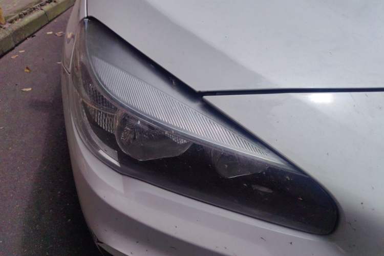 Used BMW 2 Series Gran Tourer 2015 218i Leading Model Right Front Headlight