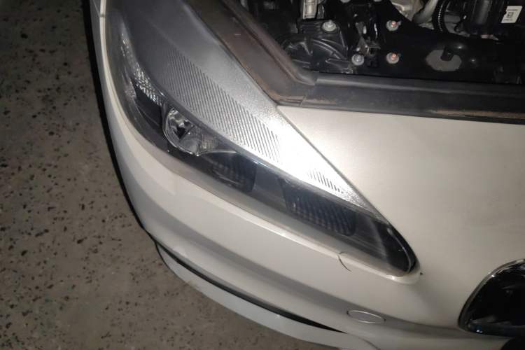 Used BMW 2 Series Gran Tourer 2015 218i Leading Model Right Front Headlight