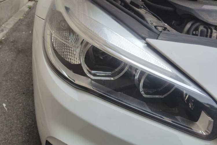Used BMW 2 Series Gran Tourer 2015 218i Sports Design Package Right Front Headlight