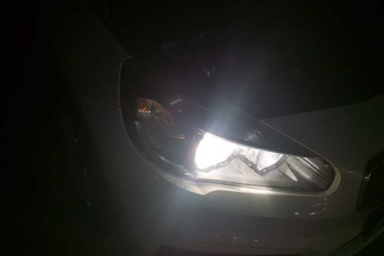 Used BMW 2 Series Gran Tourer 2015 218i Leading Model Right Front Headlight