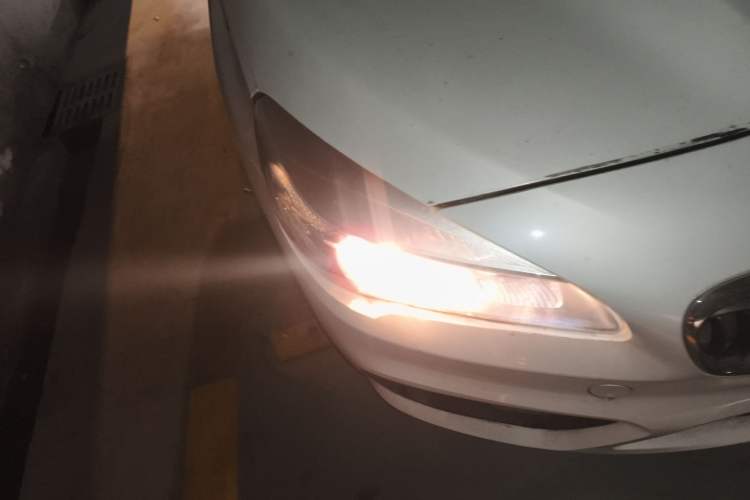 Used BMW 2 Series Gran Tourer 2015 218i Leading Model Right Front Headlight