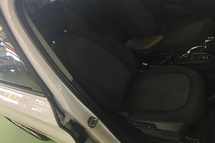 Used BMW 2 Series Gran Tourer 2015 218i Leading Model Right Front Seat