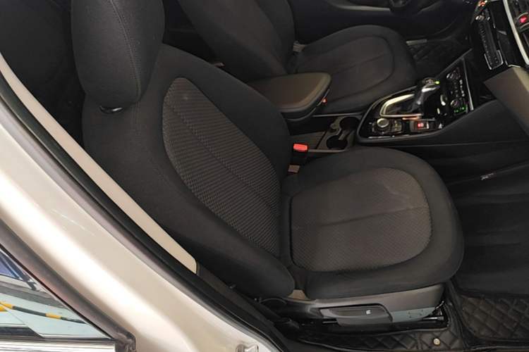 Used BMW 2 Series Gran Tourer 2015 218i Leading Model Right Front Seat