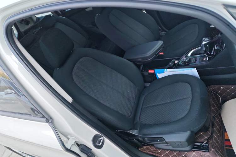 Used BMW 2 Series Gran Tourer 2015 218i Leading Model Right Front Seat