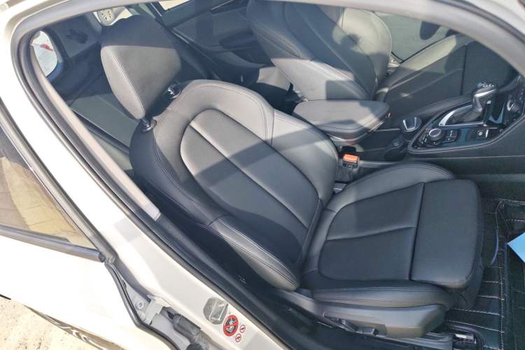 Used BMW 2 Series Gran Tourer 2015 218i Sports Design Package Right Front Seat