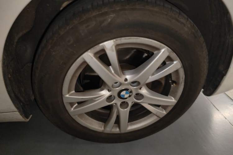 Used BMW 2 Series Gran Tourer 2015 218i Leading Model Right Front Wheel Hub