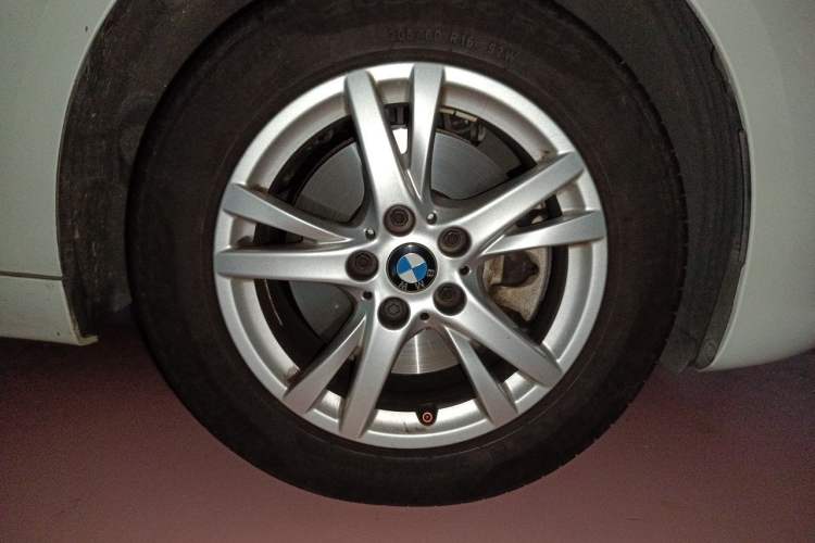 Used BMW 2 Series Gran Tourer 2015 218i Leading Model Right Front Wheel Hub