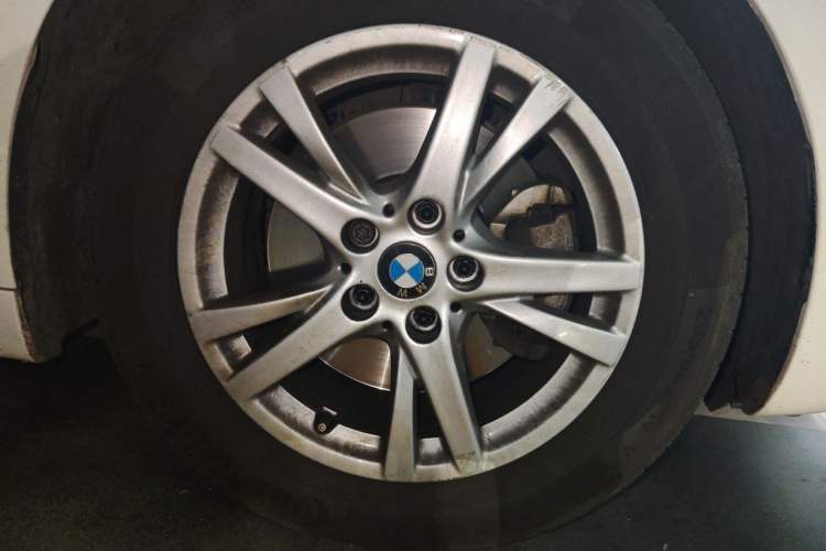 Used BMW 2 Series Gran Tourer 2015 218i Leading Model Right Front Wheel Hub