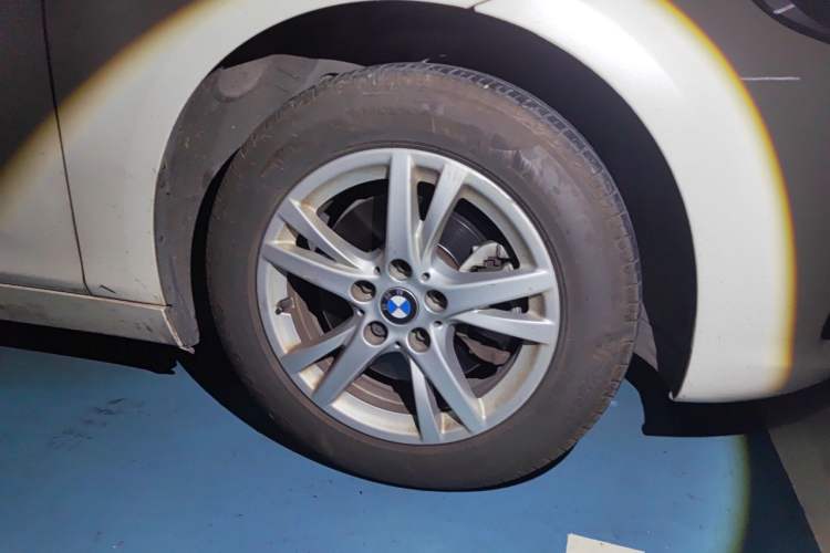 Used BMW 2 Series Gran Tourer 2015 218i Leading Model Right Front Wheel Hub