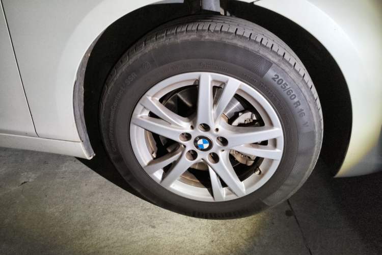 Used BMW 2 Series Gran Tourer 2015 218i Leading Model Right Front Wheel Hub