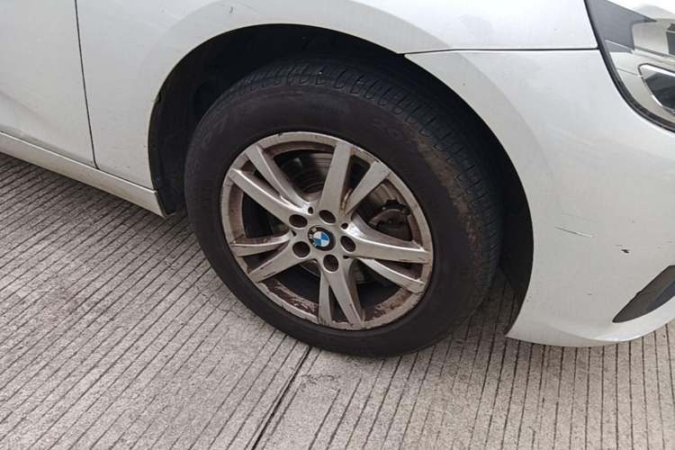 Used BMW 2 Series Gran Tourer 2015 218i Leading Model Right Front Wheel Hub