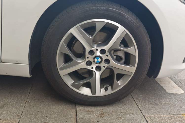 Used BMW 2 Series Gran Tourer 2015 218i Leading Model Right Front Wheel Hub