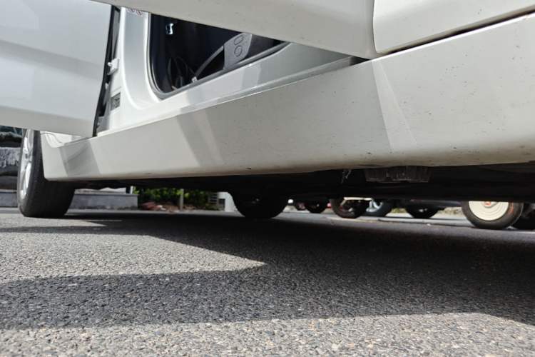 Used BMW 2 Series Gran Tourer 2015 218i Leading Model Right Side Sill