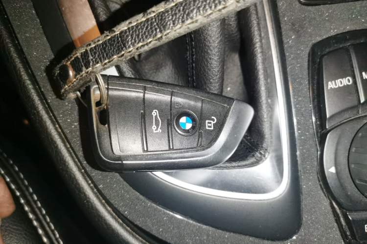 Used BMW 2 Series Gran Tourer 2015 218i Leading Model Vehicle Key