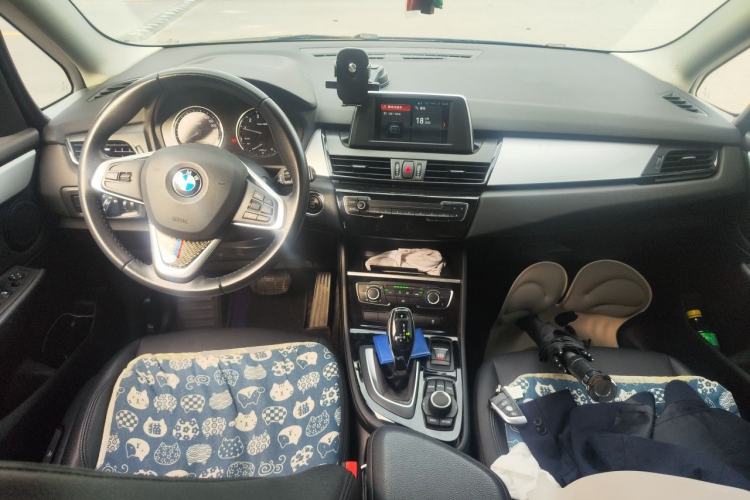 Used BMW 2 Series Gran Tourer 2018 220i Leading Model Center Console