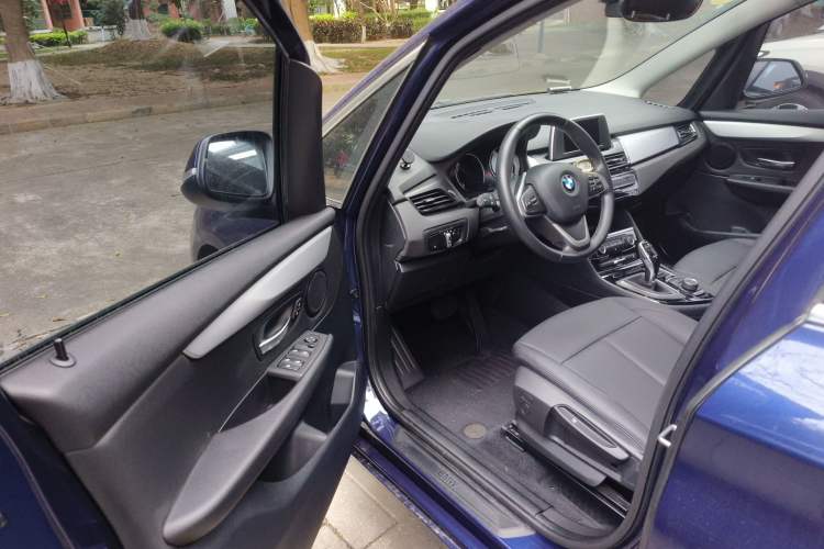 Used BMW 2 Series Gran Tourer 2018 220i Leading Model Driver Seat