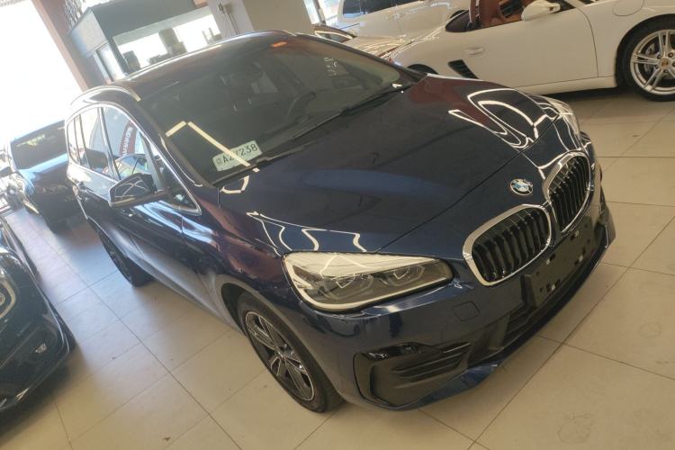 Used BMW 2 Series Gran Tourer 2018 220i Luxury Sports Package Exterior 2