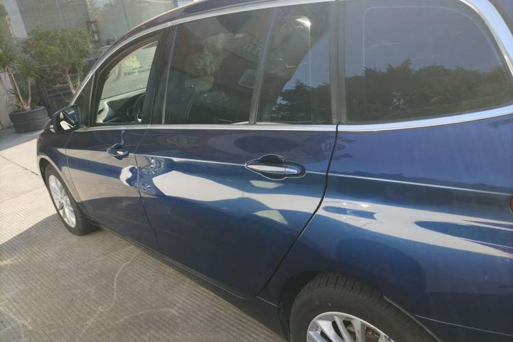 Used BMW 2 Series Gran Tourer 2018 220i Leading Model Exterior 3