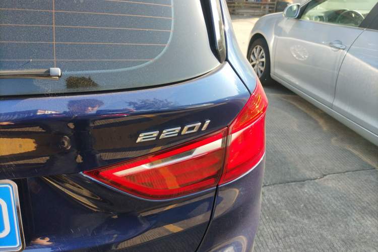 Used BMW 2 Series Gran Tourer 2018 220i Leading Model Exterior 6