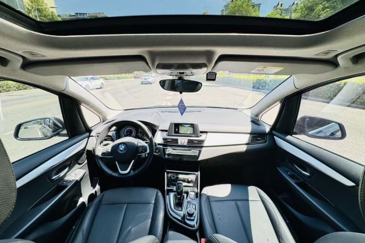 Used BMW 2 Series Gran Tourer 2018 220i Leading Model Interior 1