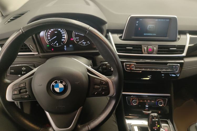 Used BMW 2 Series Gran Tourer 2018 220i Luxury Sports Package Interior 2