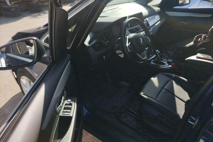 Used BMW 2 Series Gran Tourer 2018 220i Leading Model Interior 3