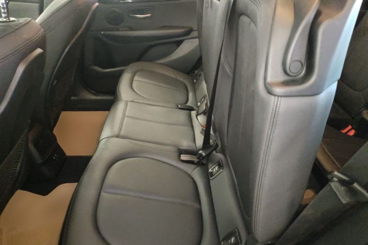 Used BMW 2 Series Gran Tourer 2018 220i Luxury Sports Package Interior 4