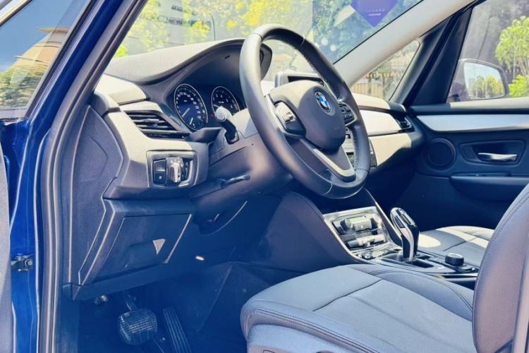 Used BMW 2 Series Gran Tourer 2018 220i Leading Model Interior 5