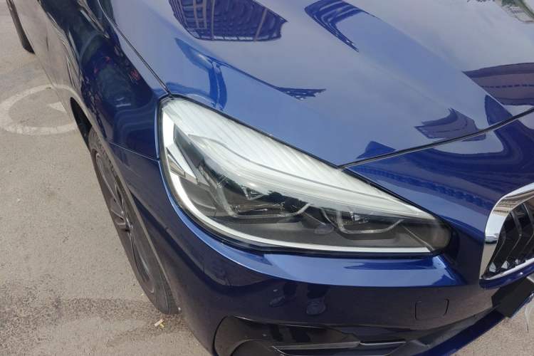 Used BMW 2 Series Gran Tourer 2018 220i Luxury Sports Package Right Front Headlight