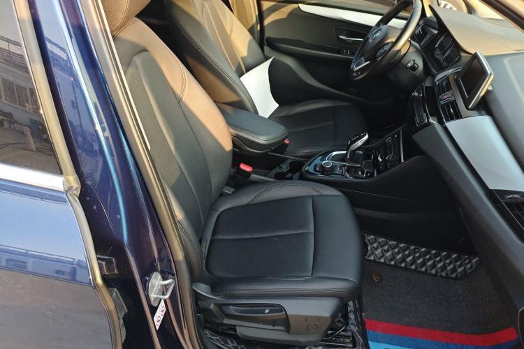 Used BMW 2 Series Gran Tourer 2018 220i Leading Model Right Front Seat