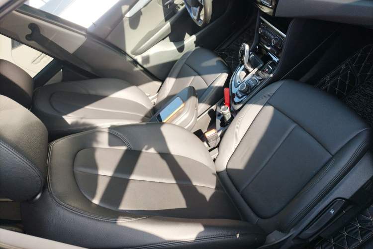 Used BMW 2 Series Gran Tourer 2018 220i Leading Model Right Front Seat