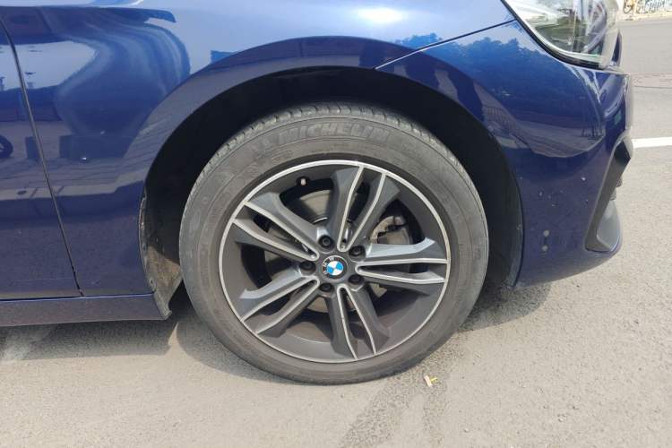 Used BMW 2 Series Gran Tourer 2018 220i Luxury Sports Package Right Front Wheel Hub