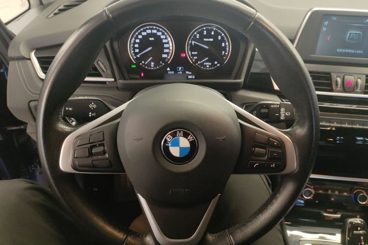Used BMW 2 Series Gran Tourer 2018 220i Luxury Sports Package Steering Wheel