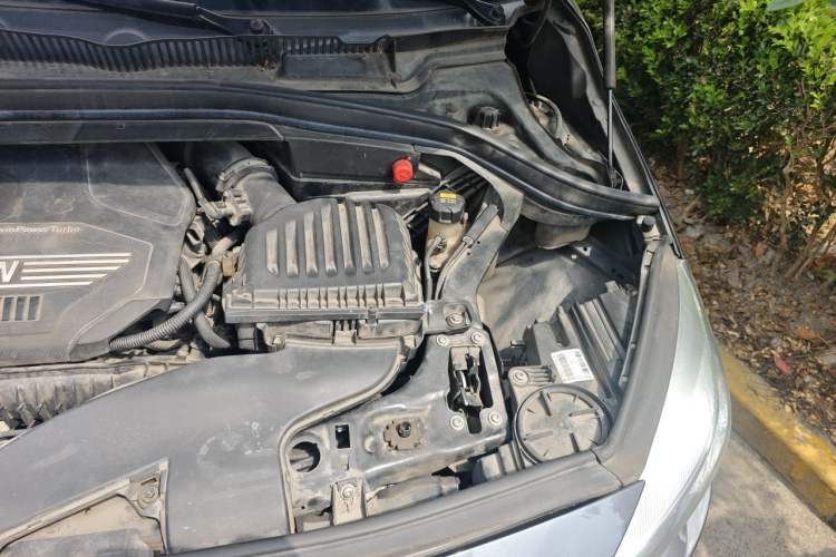 Used BMW 2 Series Gran Tourer 2018 220i Leading Model Engine Bay Left