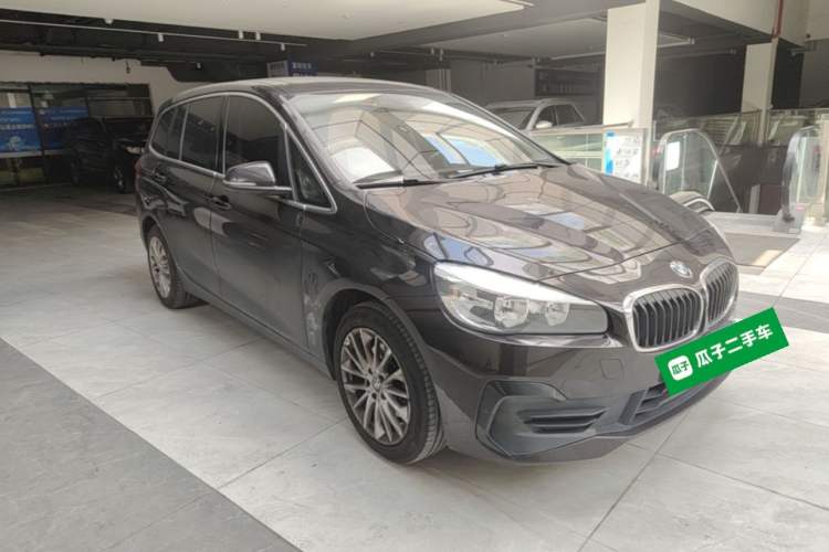 Used BMW 2 Series Gran Tourer 2018 220i Leading Model Front Right 45 Deg