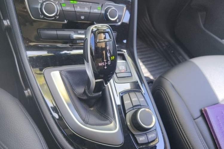 Used BMW 2 Series Gran Tourer 2018 220i Leading Model Gear Lever