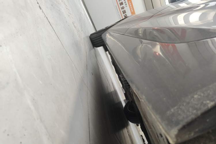 Used BMW 2 Series Gran Tourer 2018 220i Leading Model Left Side Sill