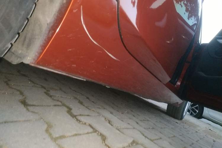 Used BMW 2 Series Gran Tourer 2018 220i Leading Model Right Side Sill