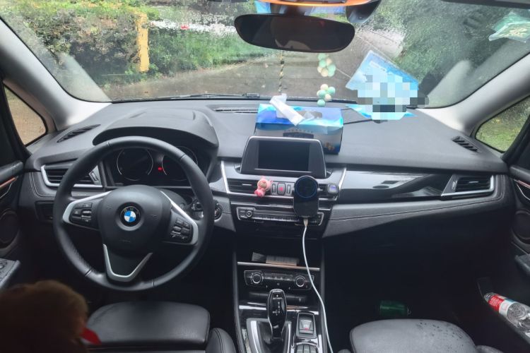 Used BMW 2 Series Gran Tourer 2018 220i Leading Model Center Console