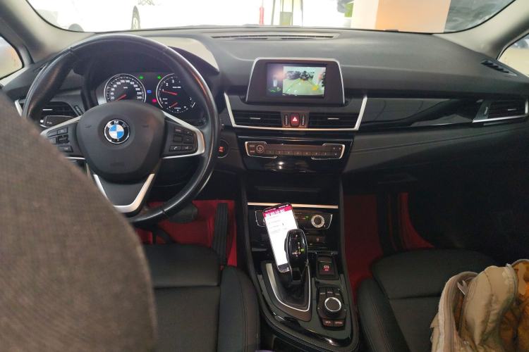 Used BMW 2 Series Gran Tourer 2018 220i Luxury Sports Package Center Console