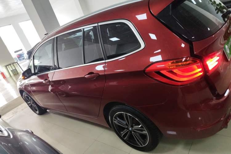 Used BMW 2 Series Gran Tourer 2018 220i Luxury Sports Package Left Side