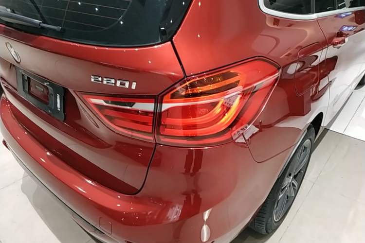 Used BMW 2 Series Gran Tourer 2018 220i Luxury Sports Package Right Rear Taillight