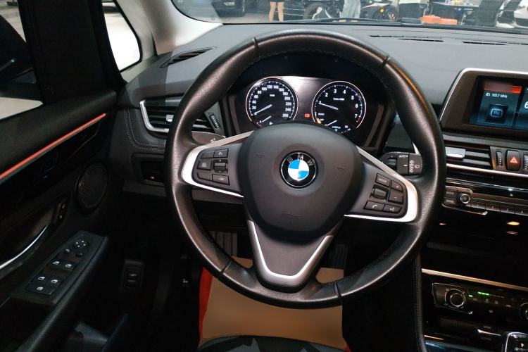 Used BMW 2 Series Gran Tourer 2018 220i Luxury Sports Package Steering Wheel