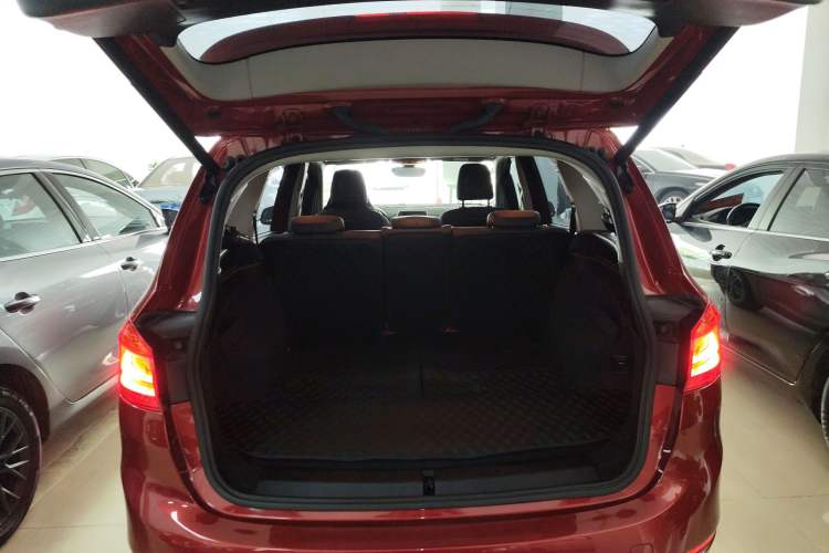 Used BMW 2 Series Gran Tourer 2018 220i Luxury Sports Package Trunk