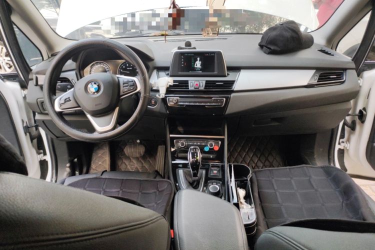 Used BMW 2 Series Gran Tourer 2018 220i Leading Model Center Console