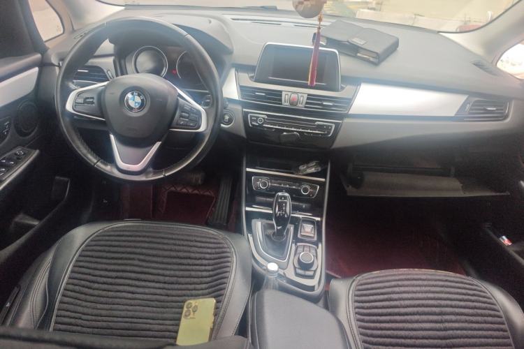 Used BMW 2 Series Gran Tourer 2018 220i Leading Model Center Console