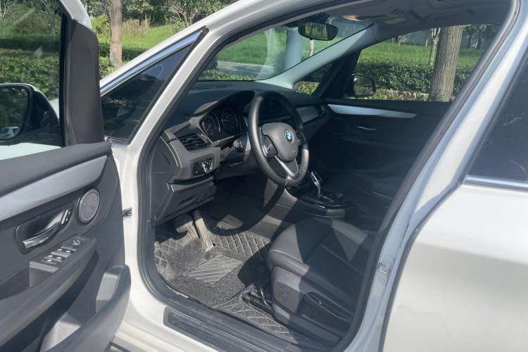Used BMW 2 Series Gran Tourer 2018 220i Leading Model Driver Seat